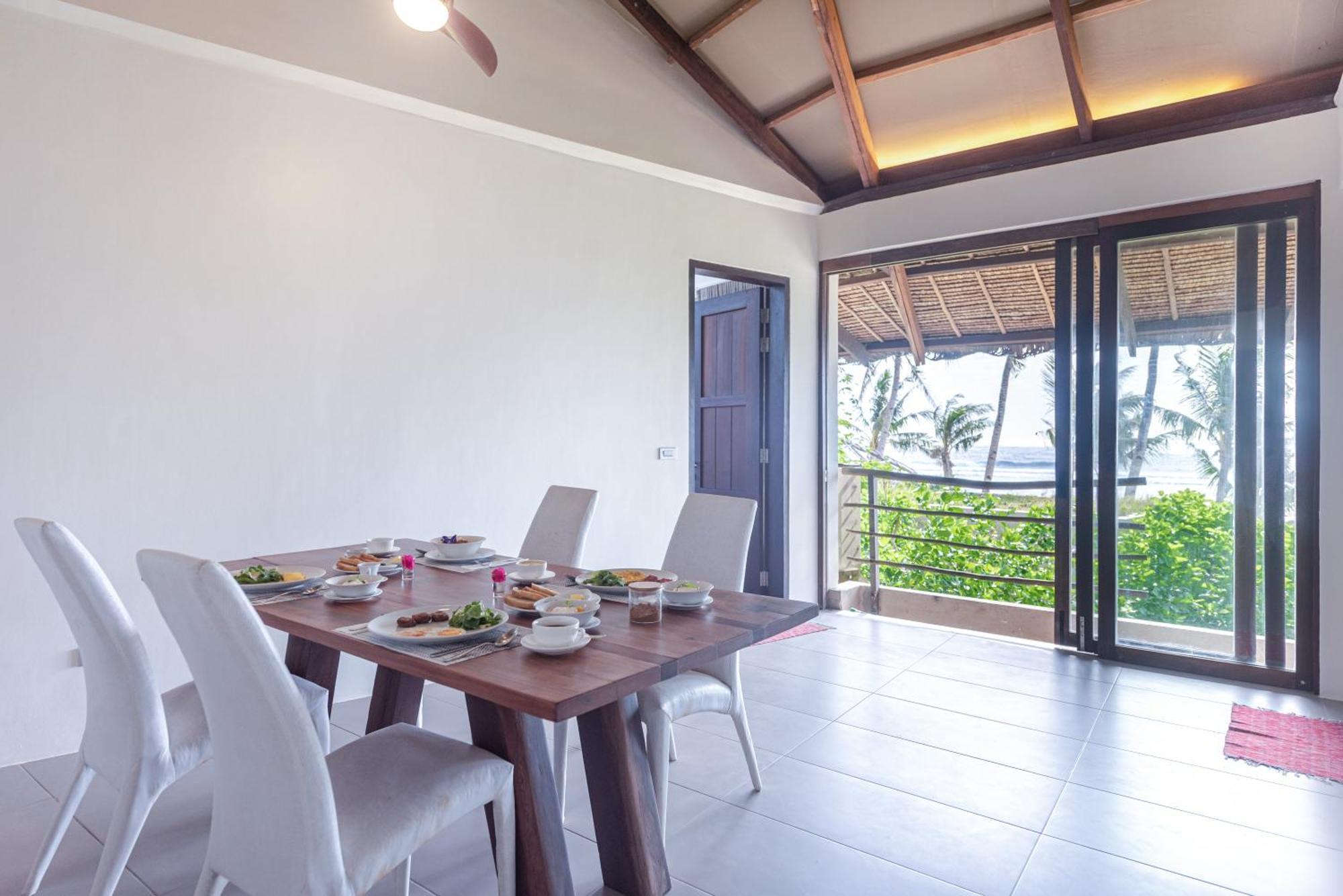 L'Osteria Luxe Beachfront B&B General Luna  Exterior foto